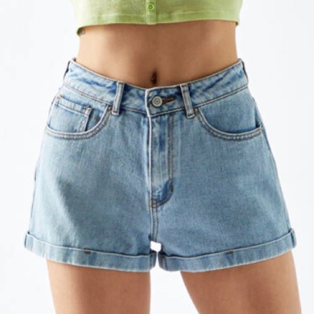 Super cute mom shorts!!